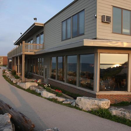 Lighthouse Inn - Two Rivers Exterior foto